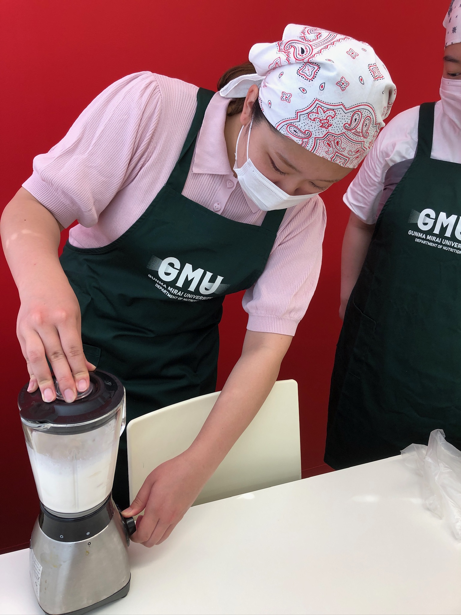 【栄養学科】☆ぐんまのフルーツ広報大使☆群馬県産の桃を食べてみました