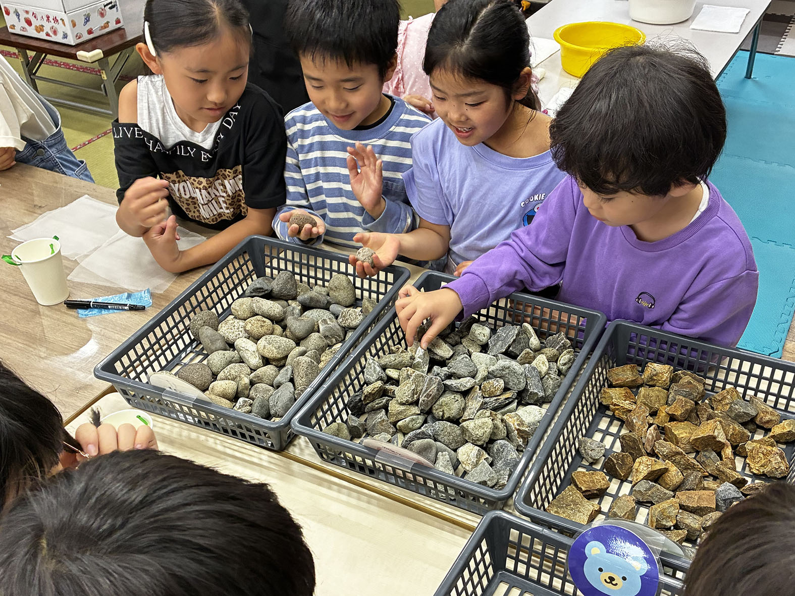 ワークショップ「きりゅうのいしをつつむ」3日目